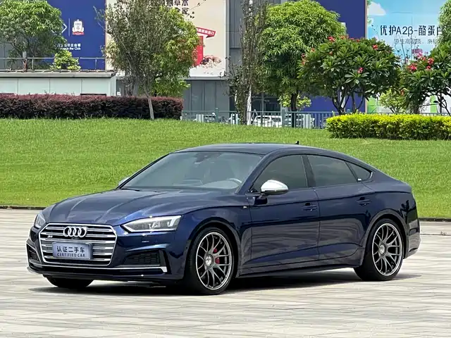 AUDI S5