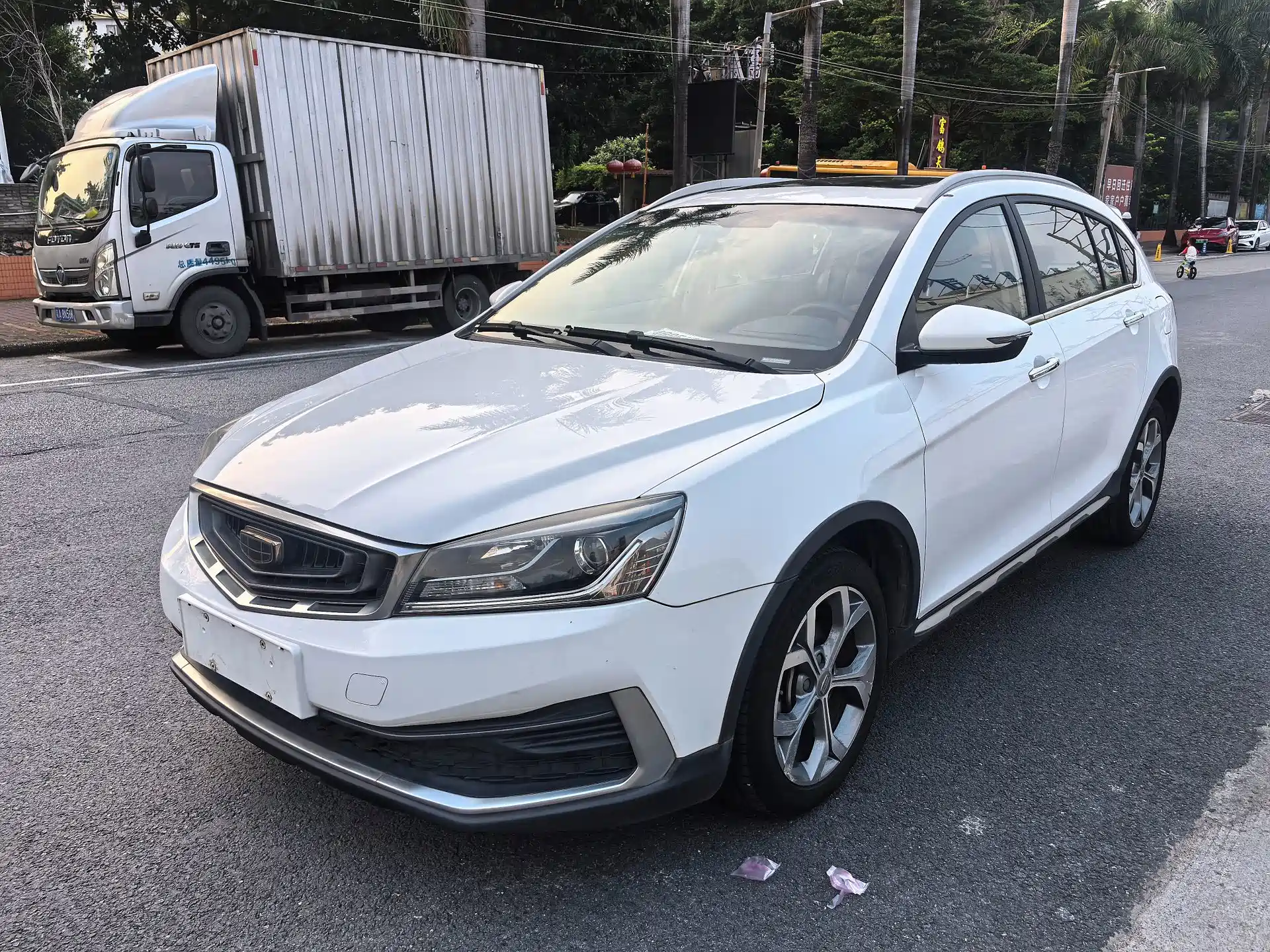 Фото 1 - Geely Vision S1
