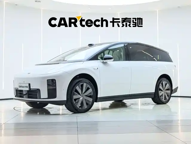 Li Auto Li i8 2025