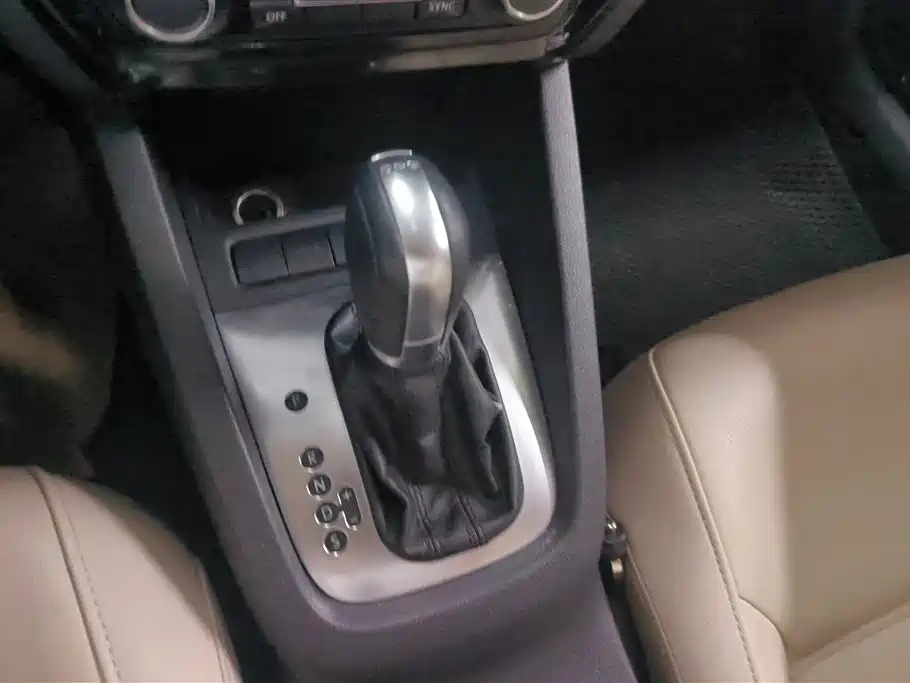 Volkswagen Sagitar 2014 Facelift 1.4TSI Automatic Luxury фото 16