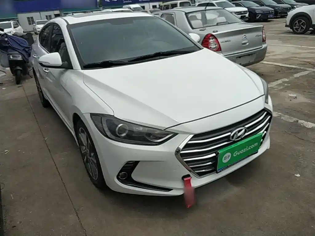 Hyundai Elantra 2016 Model 1.6L Automatic Smart Elite фото 4
