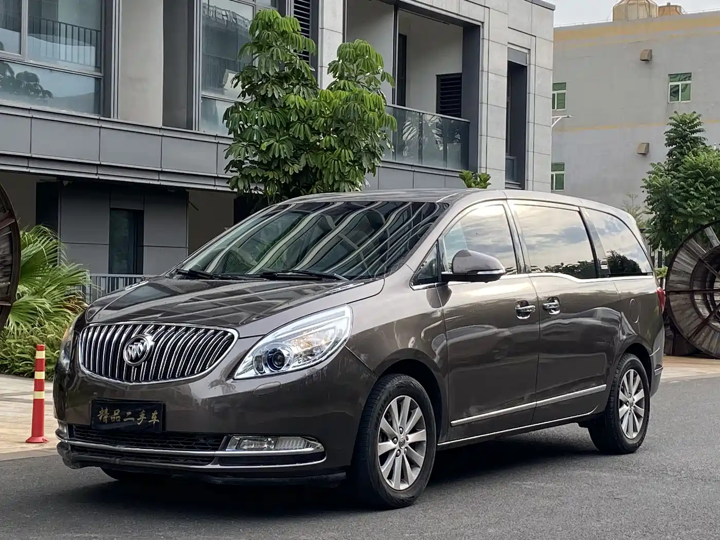 Фото 11 - Buick GL8