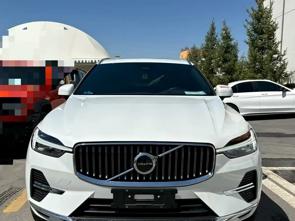 Фото 2 - Volvo XC60