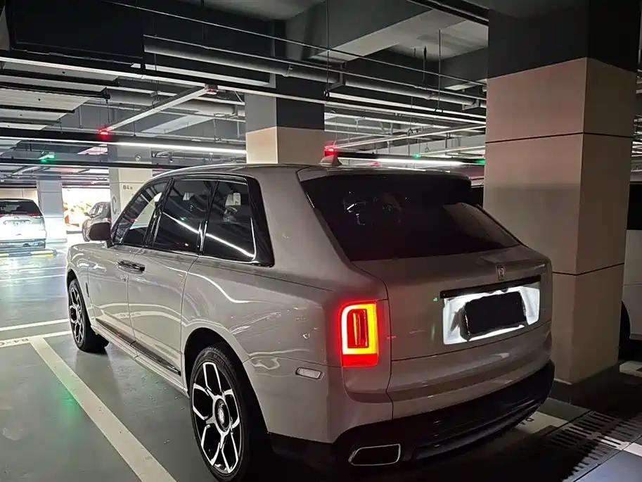 Rolls-Royce Cullinan 2018 4-Seater Version фото 3