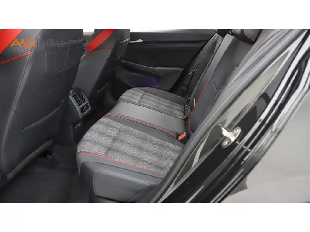 Volkswagen Golf GTI 2023 380TSI DSG GTI фото 7