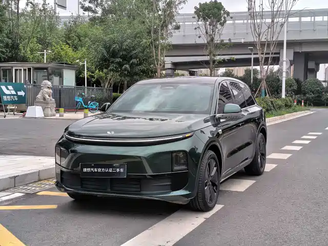 Li Auto L6 2024