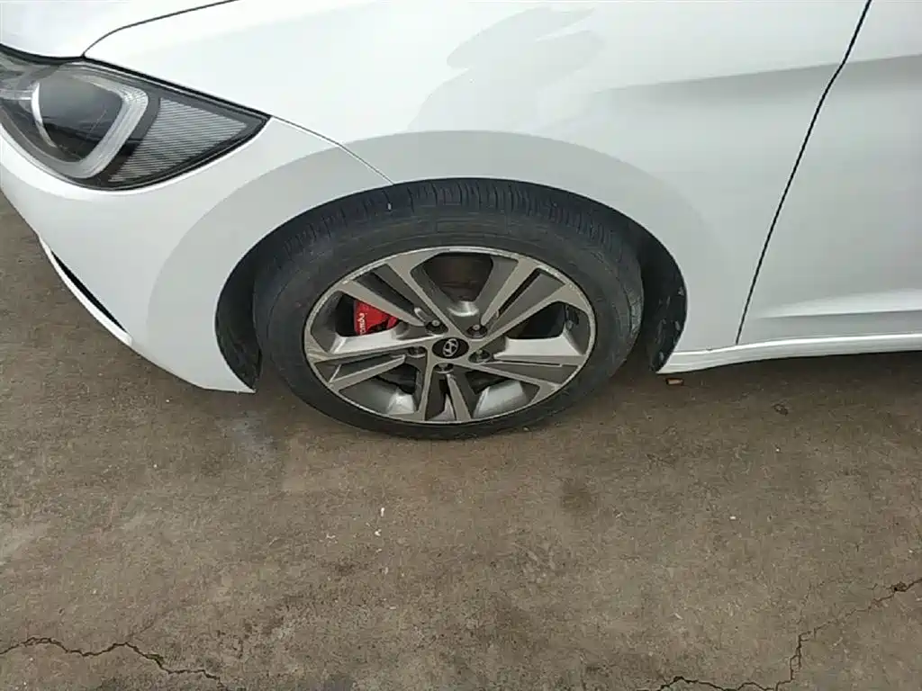 Hyundai Elantra 2016 Model 1.6L Automatic Smart Elite фото 23