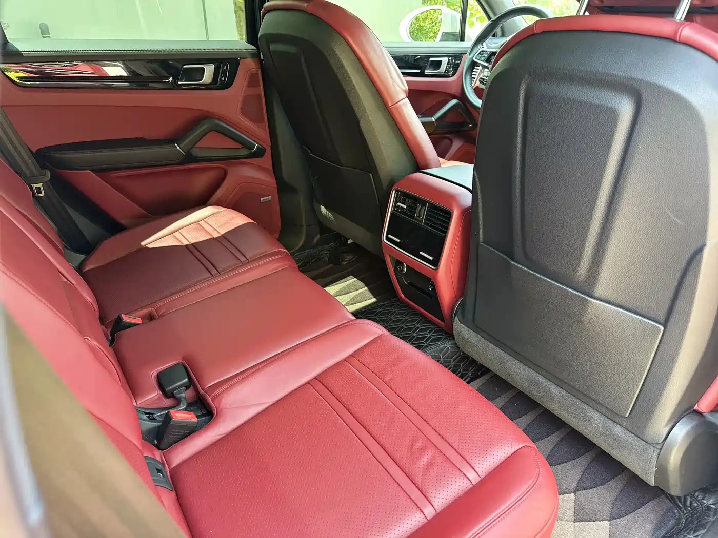 Porsche Cayenne New Energy 2021 Cayenne E-Hybrid 2.0T фото 8