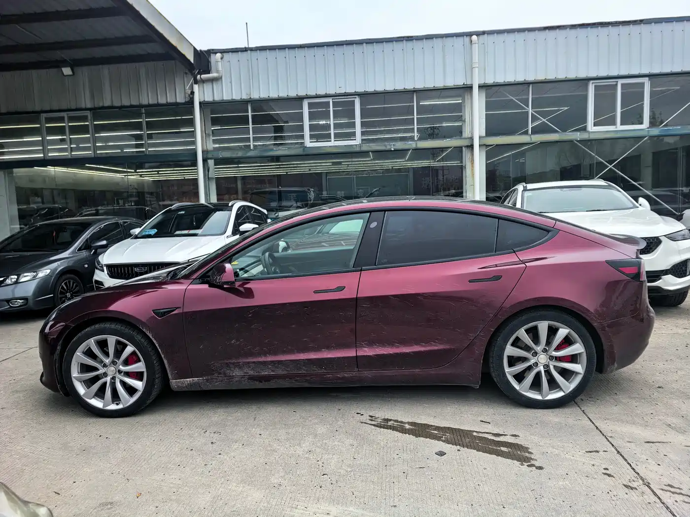 TESLA MODEL 3