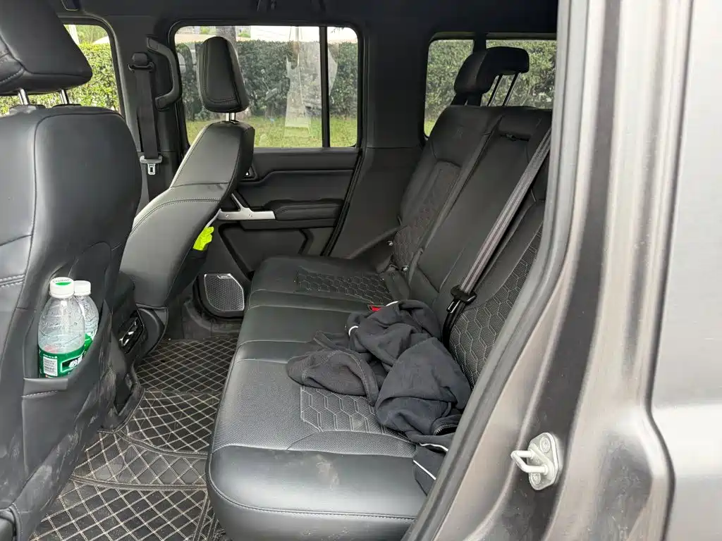 212 T01 2026 2024 2.0T Explorer