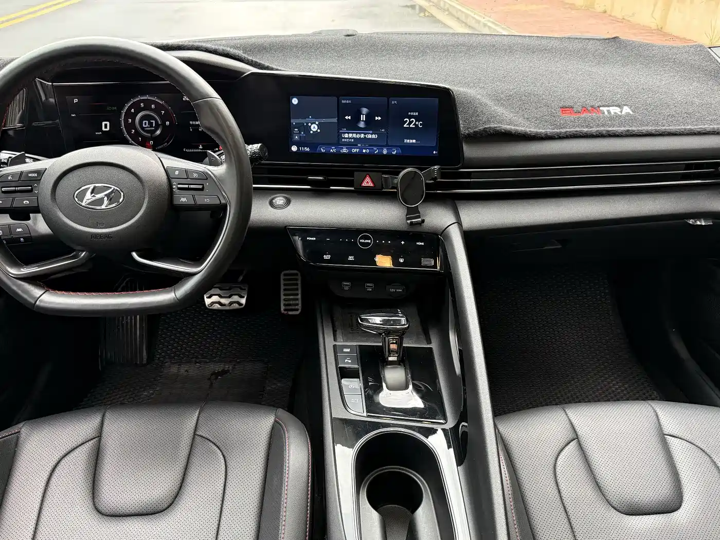Hyundai Elantra 2021 240TGDi DCT LUX Premium Edition фото 14