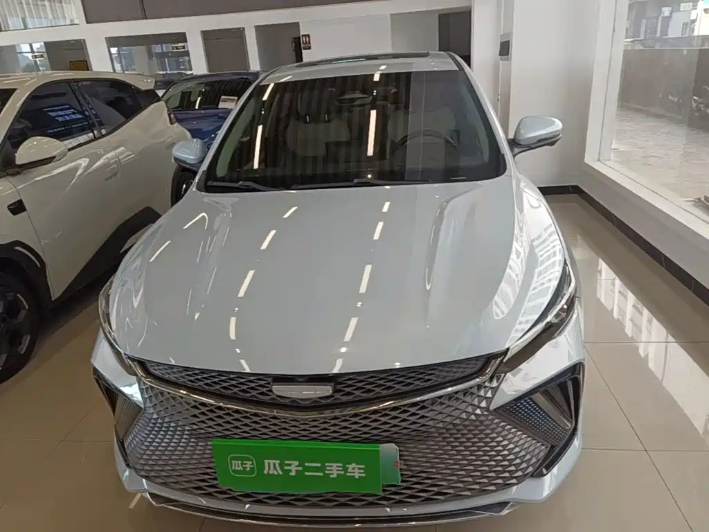 Geely Emgrand L HiP 2022 2022 1.5TD-DHT Pro 100KM Super Rui