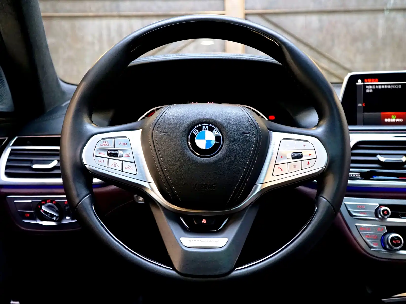 صورة 22 - BMW 7 Series