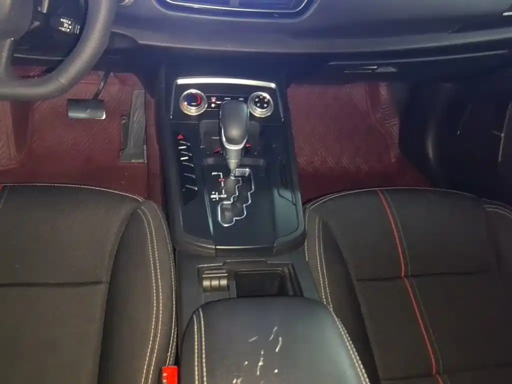Landwind XIAOYAO 2018 2018 1.5GTDI CVT Panoramic Silver Edition