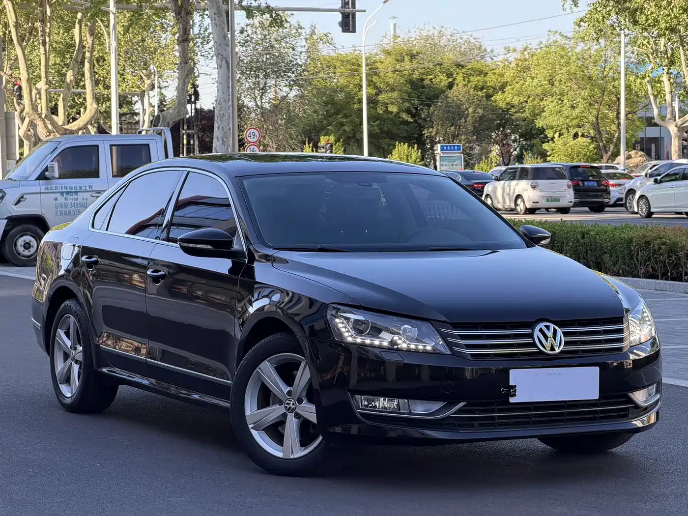 Volkswagen Passat 2014 1.8TSI DSG Executive Edition фото 3