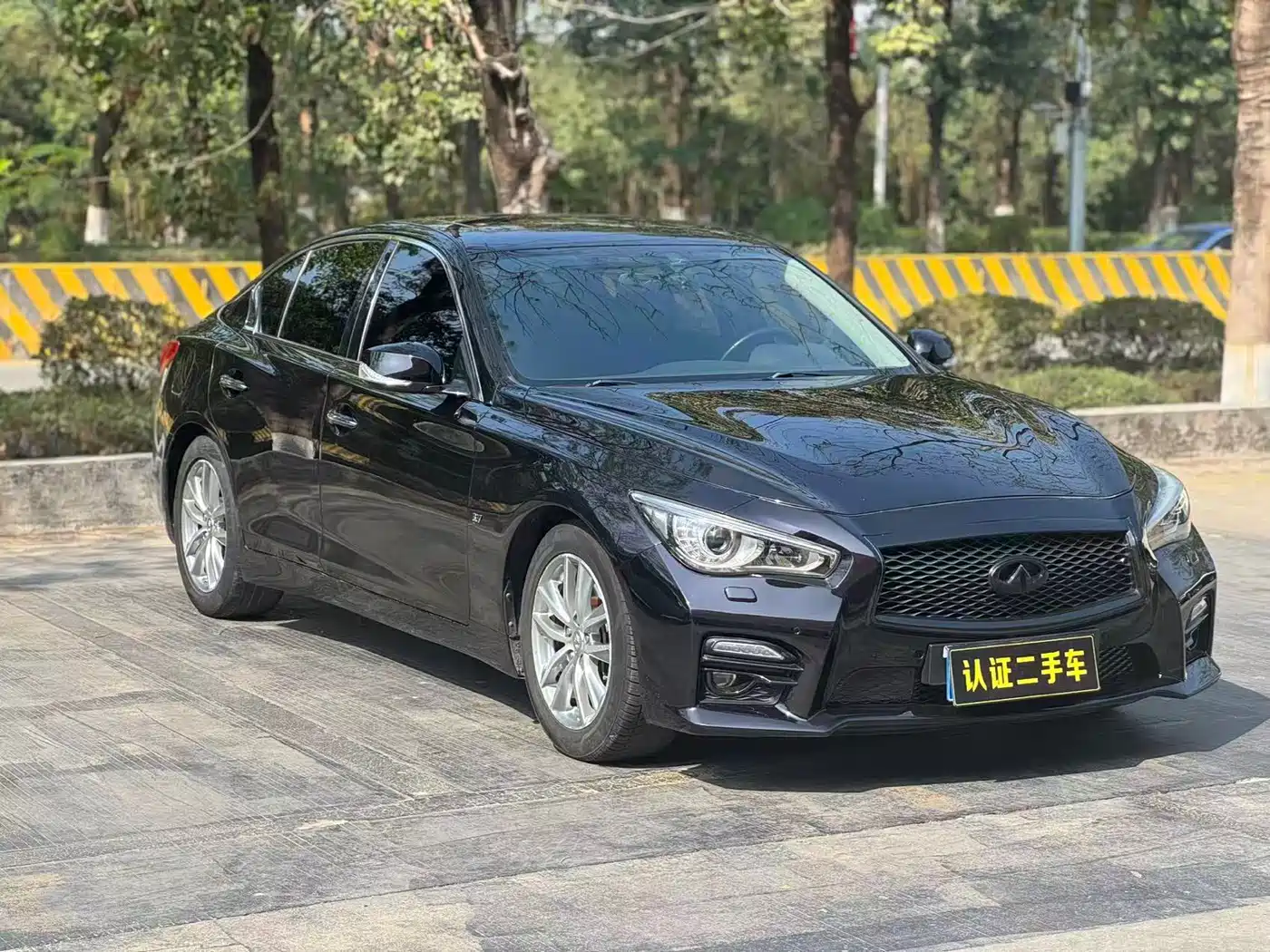Infiniti Q50 2016 2014 3.7L Comfort Edition