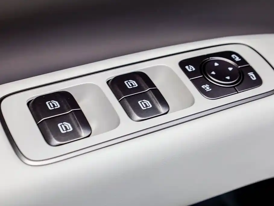 Li Auto Li i8 2025 2025 Standard Edition