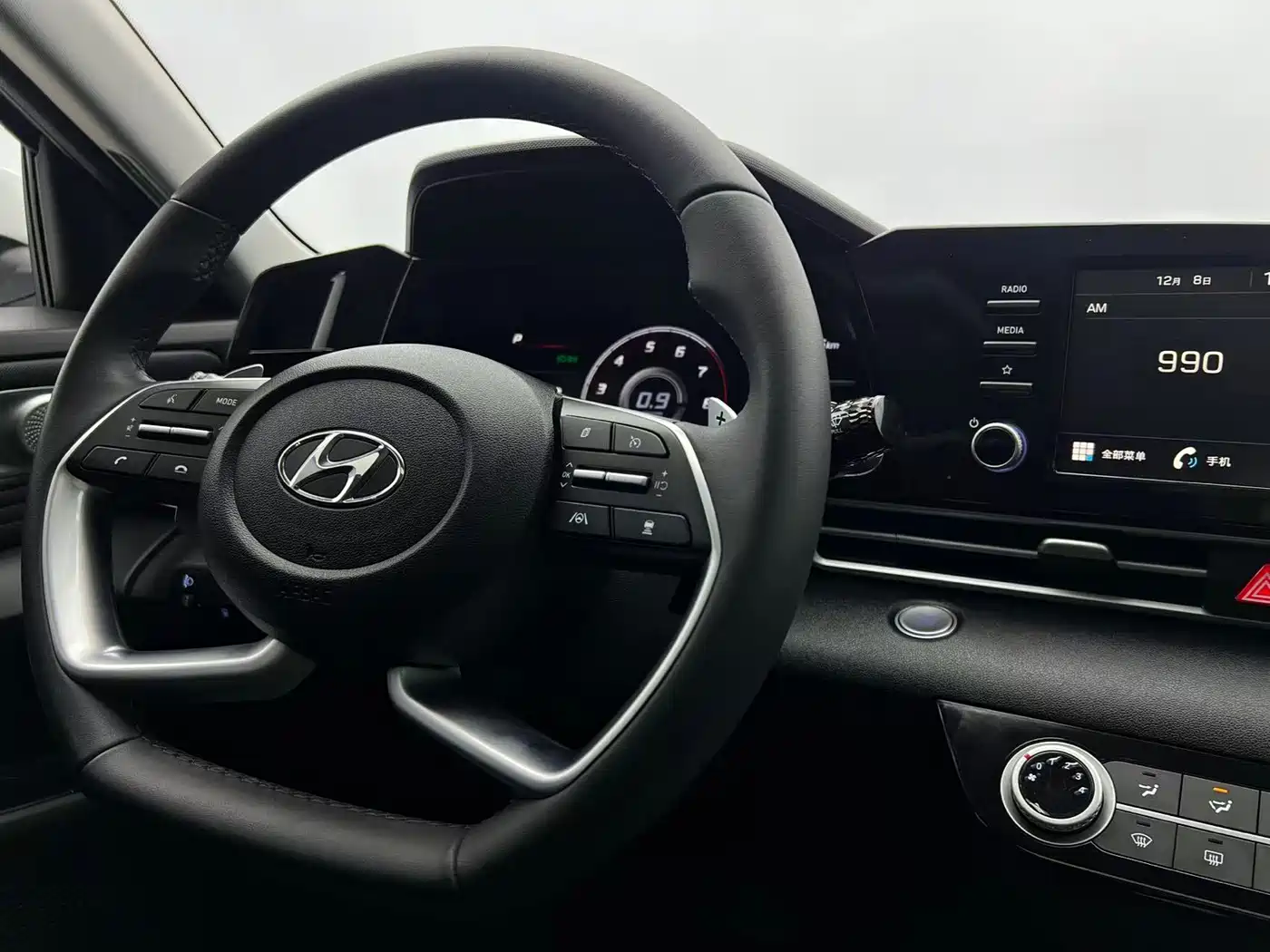 Hyundai Elantra 2022 1.5L CVT GLX Elite Edition фото 10