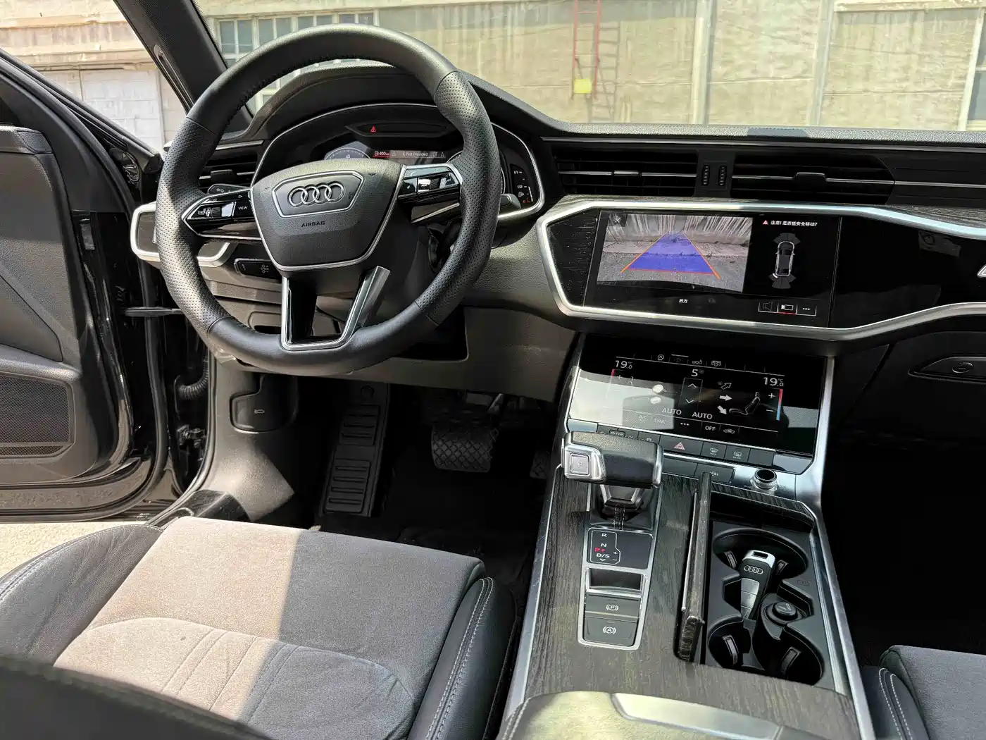 Audi A6L 2019 40 TFSI Luxury Dynamic фото 13