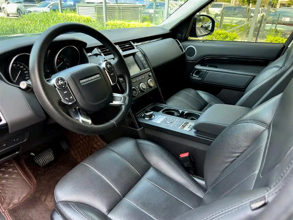 Land Rover Discovery 2017 3.0 SC V6 S фото 10