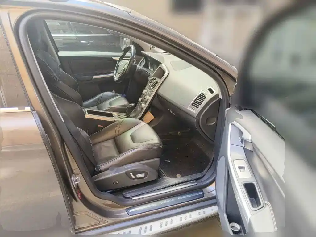 Photo 12 - Volvo XC60