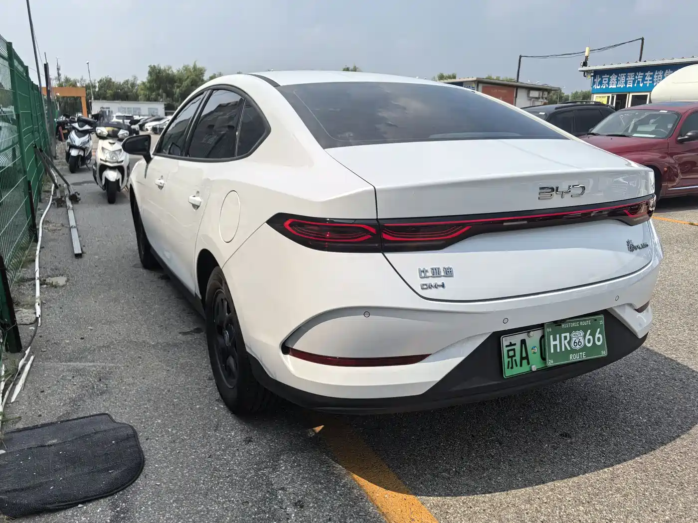 BYD Qin PLUS 2025 DM-i Smart Drive 55KM Leader фото 8