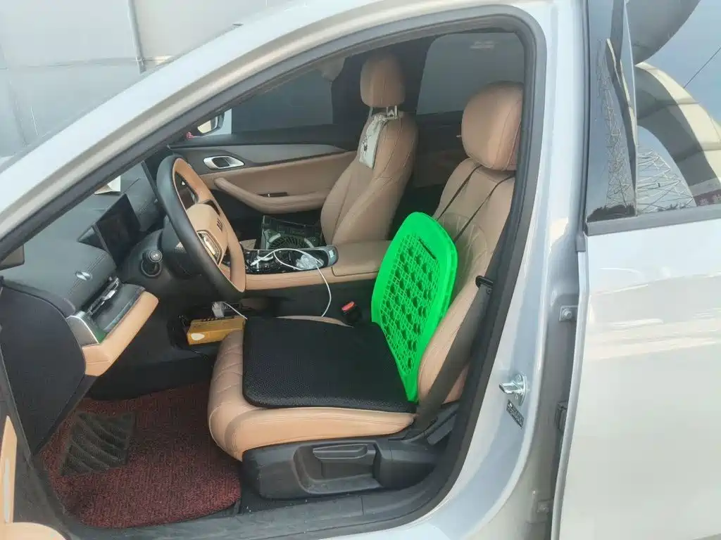 Geely Galaxy Galaxy A7 2026 2025 EM-i 70km Voyage Edition