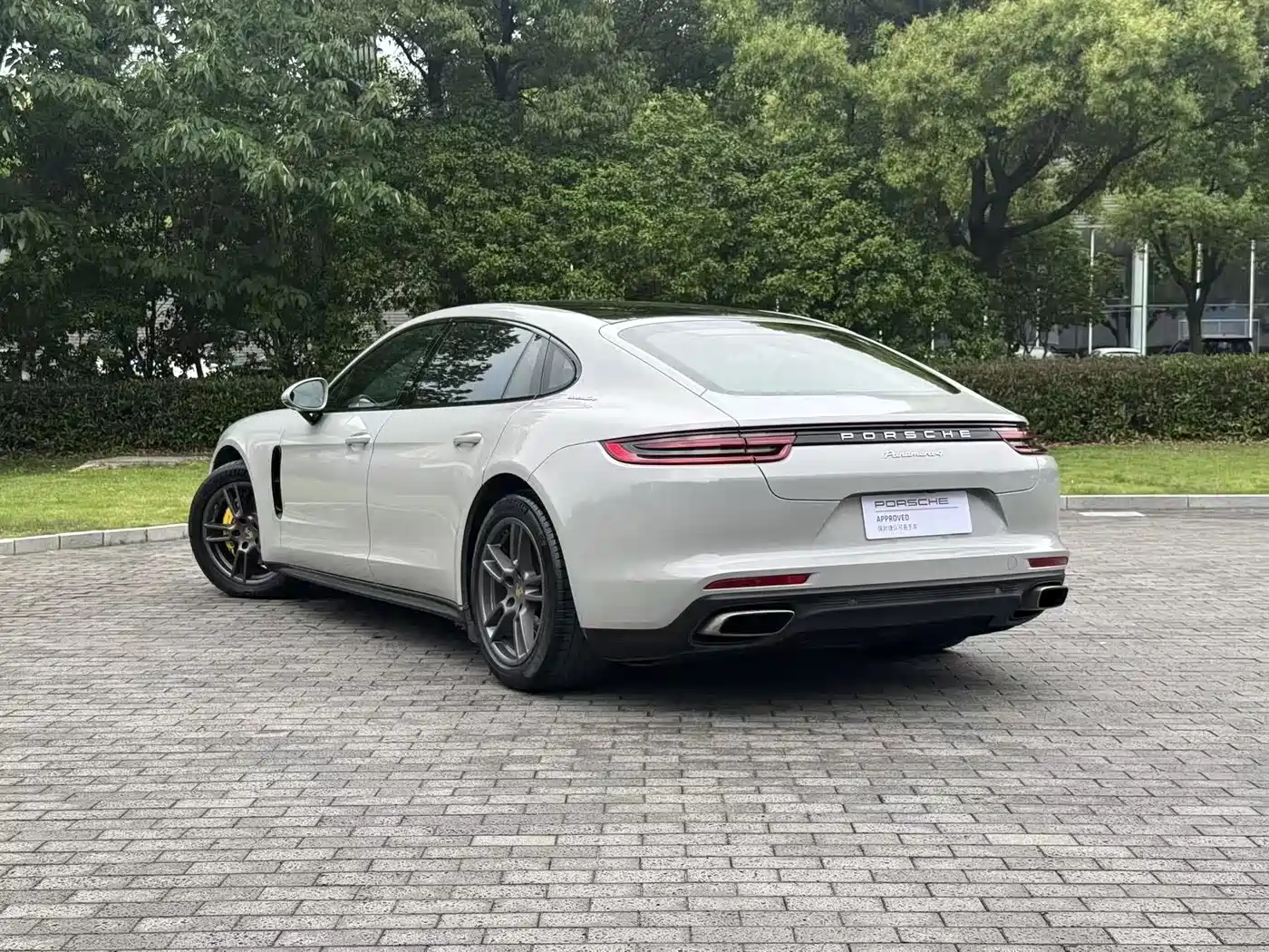 Porsche Panamera 2017 Panamera 4 Executive Long Wheelbase 3.0T фото 11