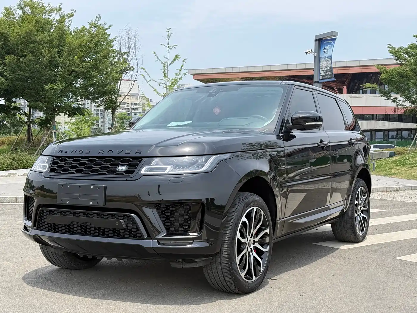 Land Rover Range Rover Sport 2022 3.0 L6 Gloss Black Edition