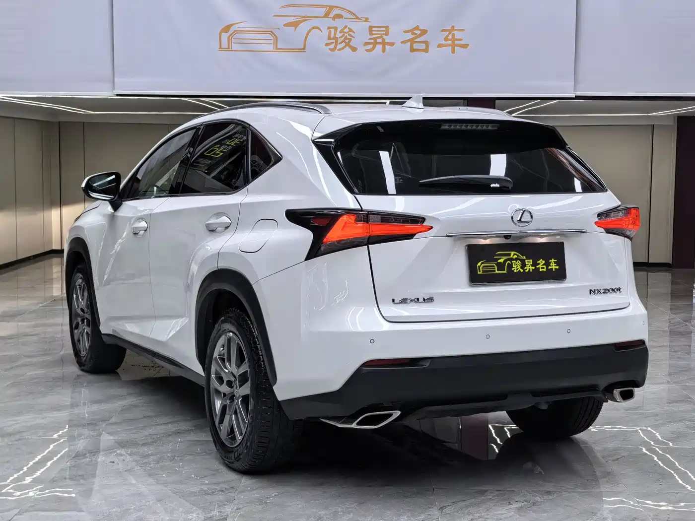 Lexus NX 2015 200t AWD F Sport фото 4