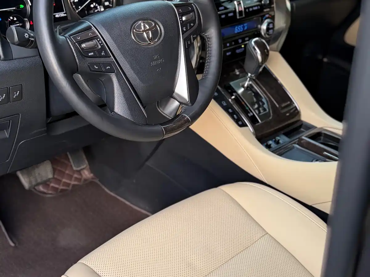Toyota Vellfire 2023 Crown Hybrid 2.5L HV Premium фото 6
