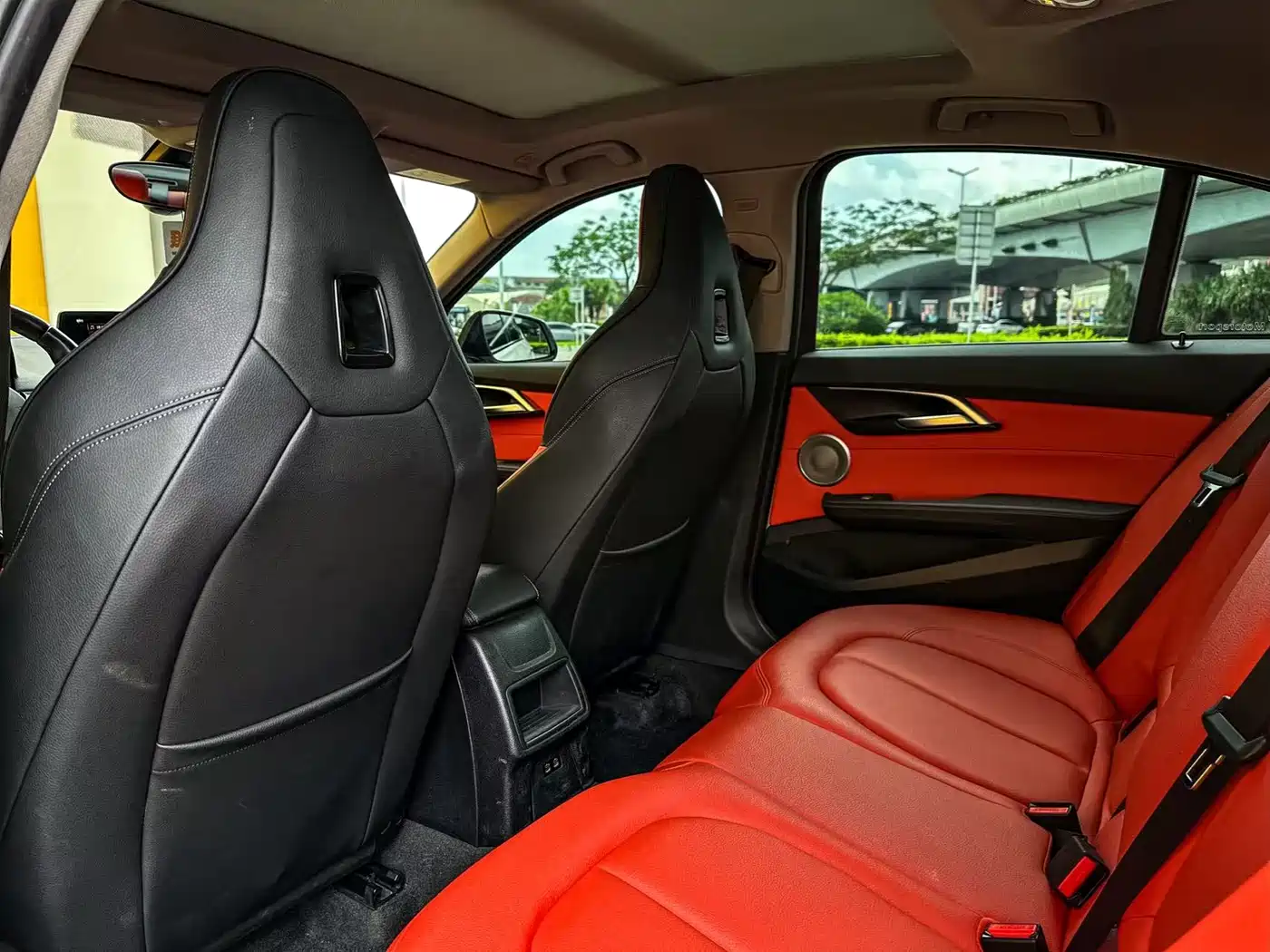 BMW 1 Series 2021 125i M Sport Black Night Edition фото 6