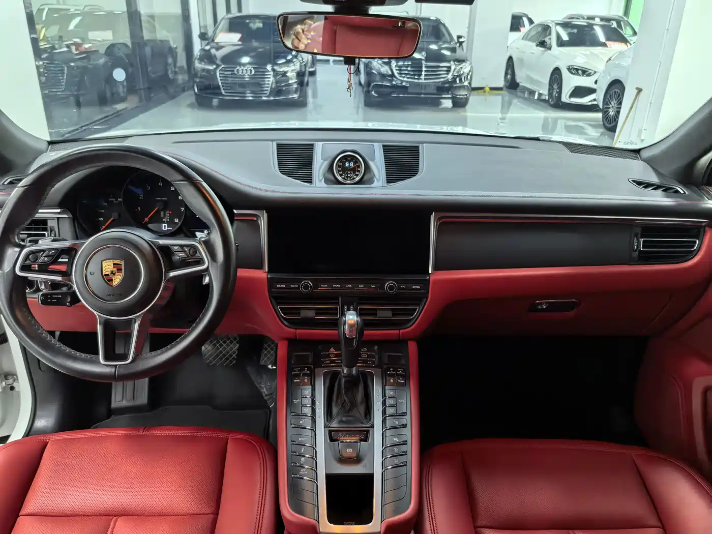 Porsche Macan 2018 Macan 2.0T фото 10