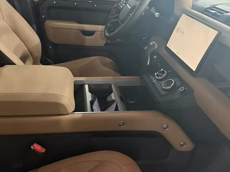 Land Rover Defender 2025 110 3.0T P400 X фото 5