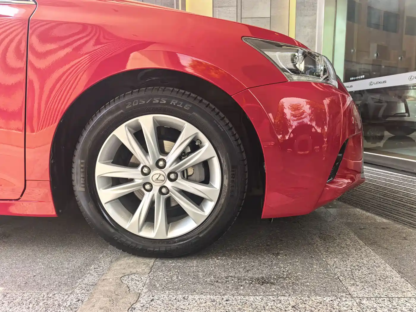 Фото 7 - Lexus CT