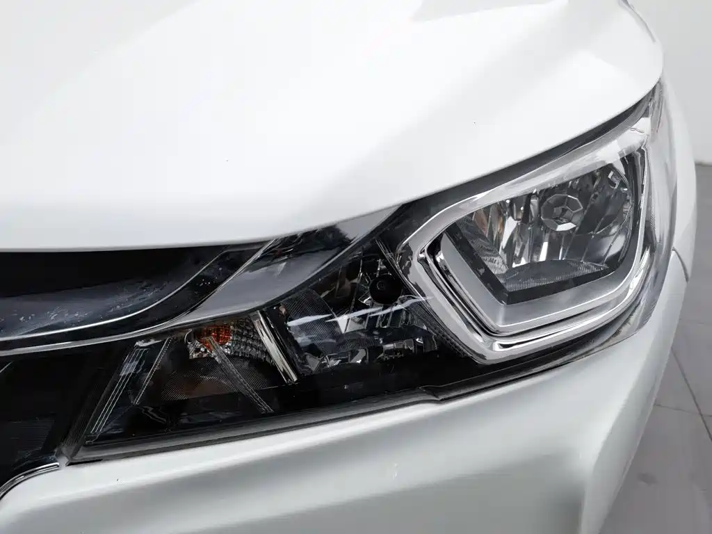 Luxgen Rui 3 2018 2016 1.6L CVT Smart Enjoyment Model