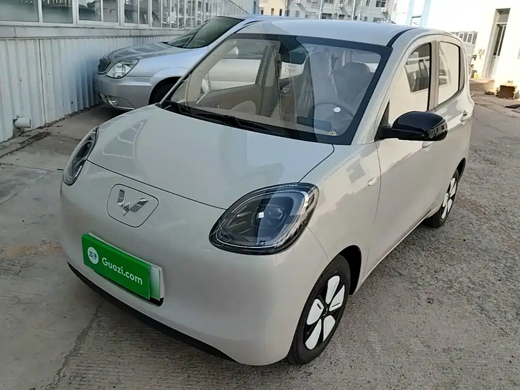 Wuling Motors Hongguang MINIEV 2026 2025 4-Door Advanced