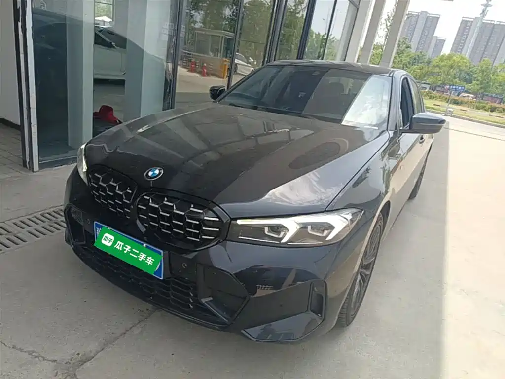 BMW 3 Series 2023 325i M Sport Black Night Package