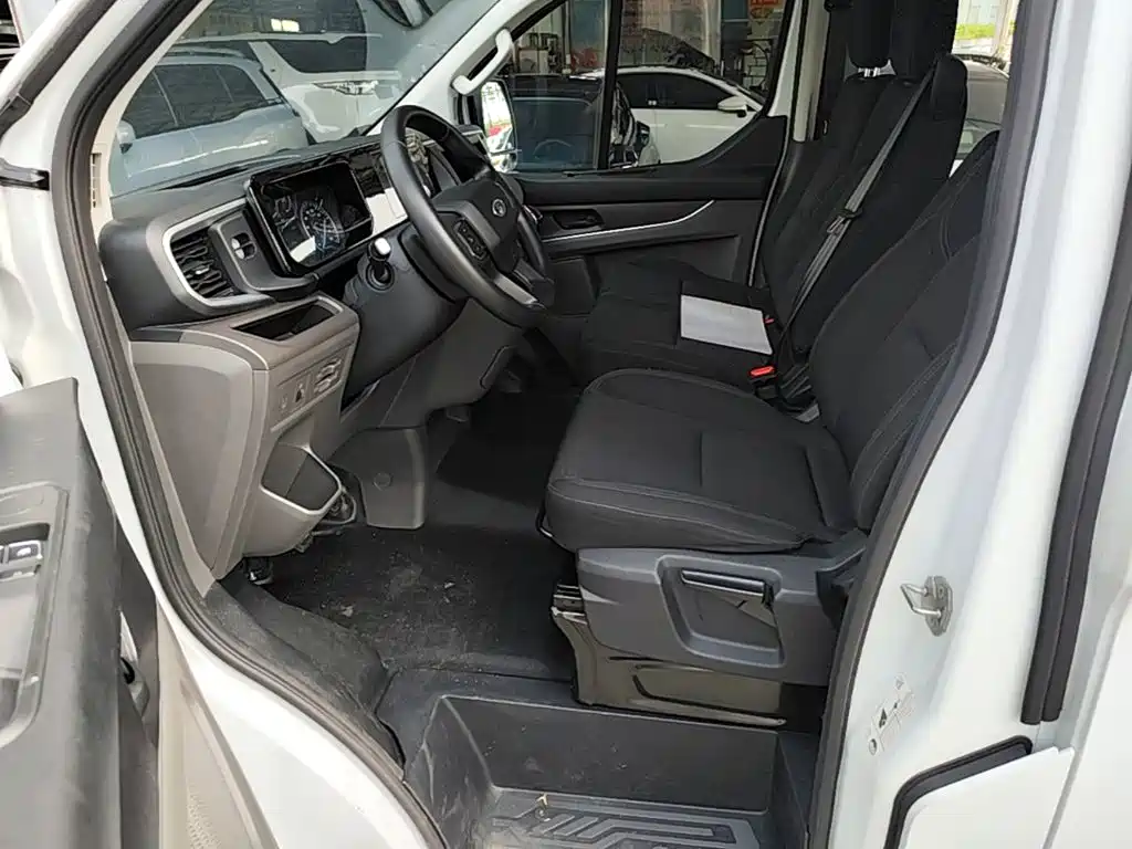 Ford Transit 2023 2023 Model 2.0T Petrol Manual Multi-Purpose Commercial Vehicle Short Wheelbase Low Roof 5/6-Seater