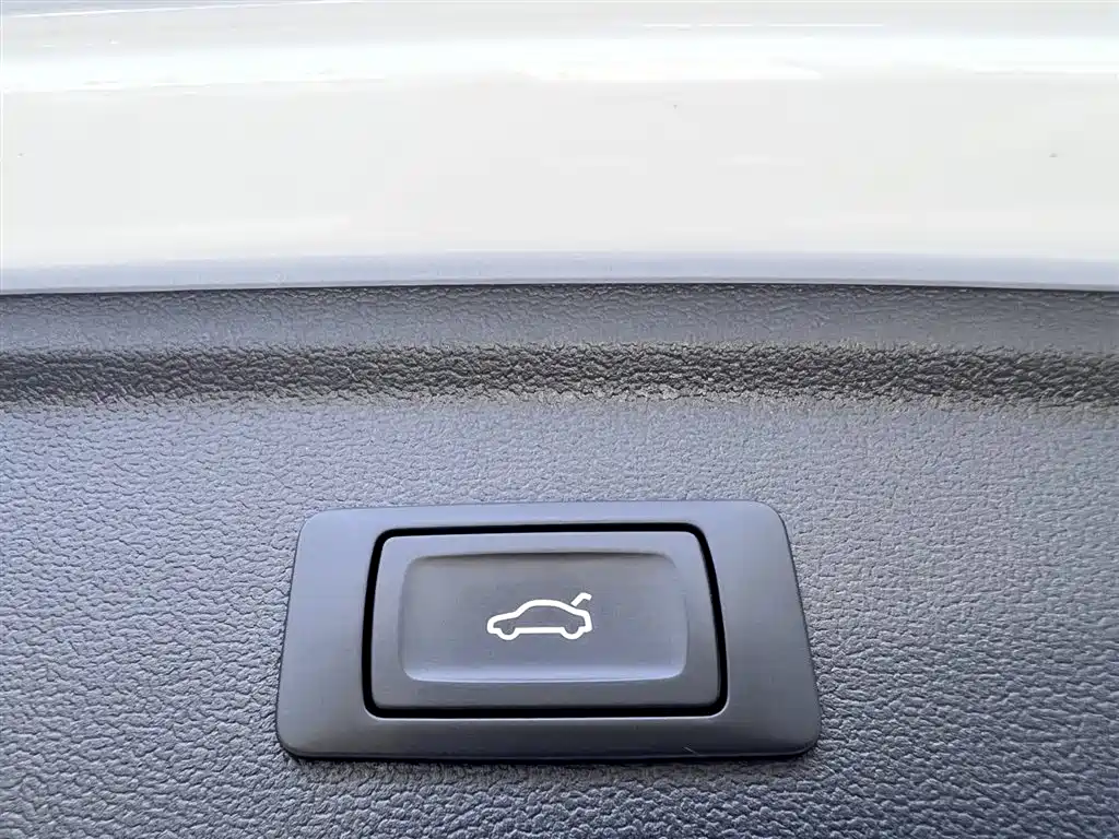 Audi A3 2023 Facelift Sportback 35 TFSI Luxury Sport фото 30
