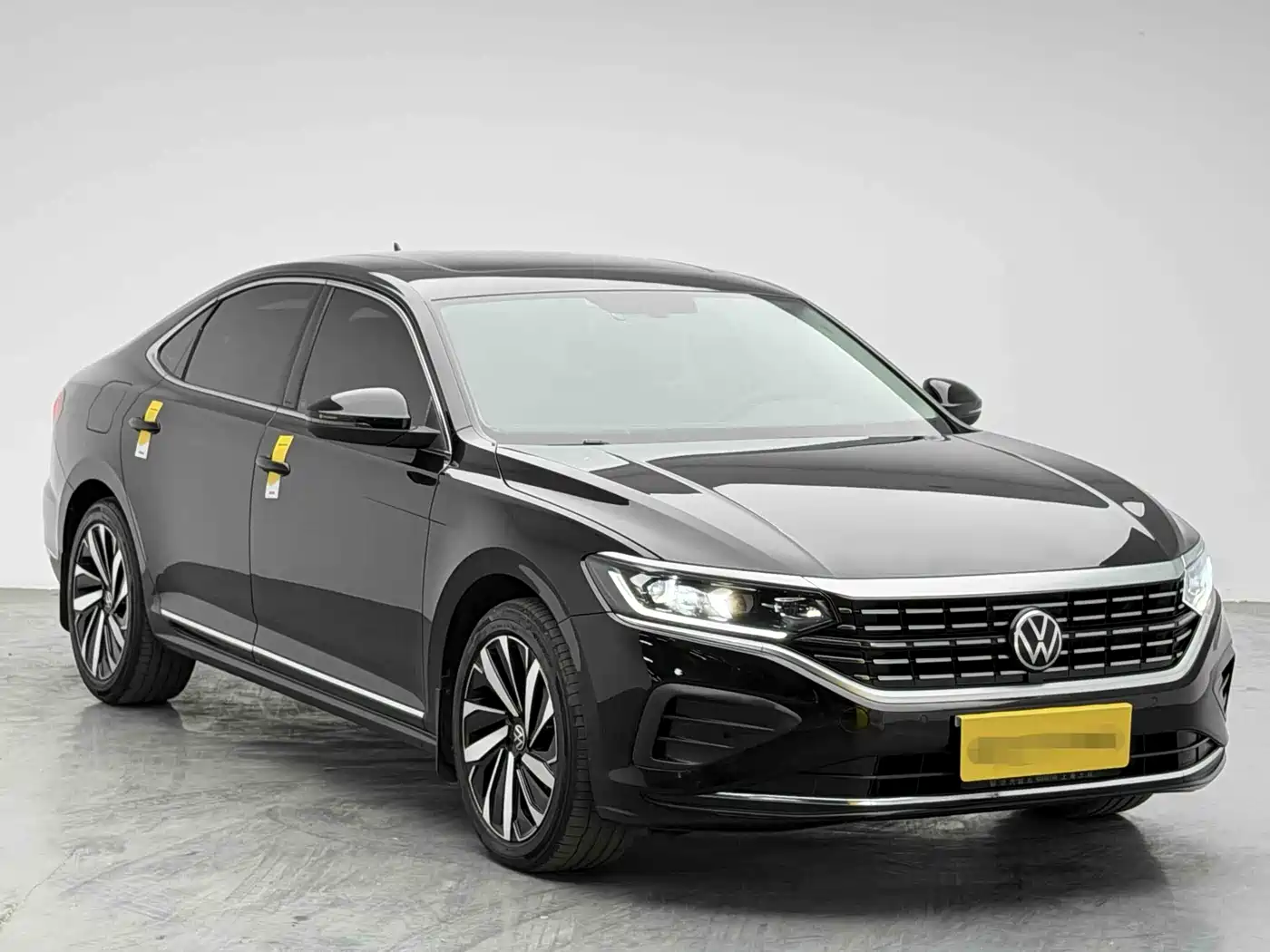 Volkswagen Passat 2024 380TSI Elite Edition фото 3