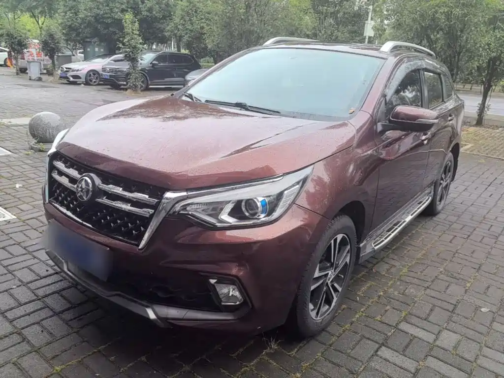 2018 Venucia T70