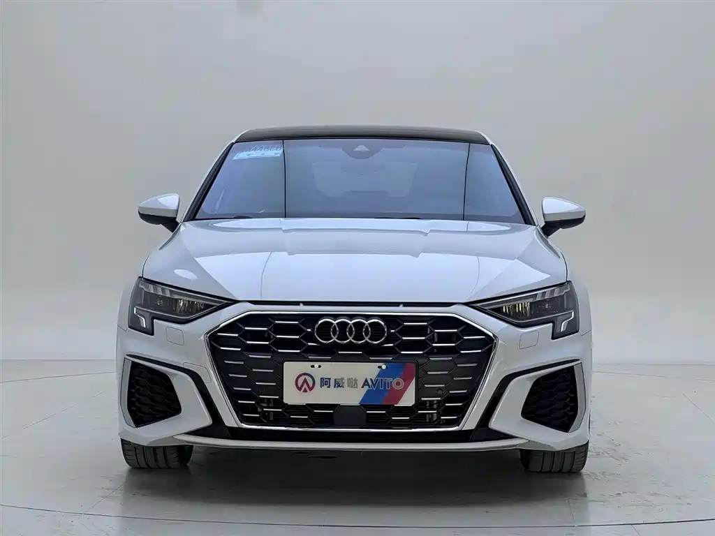 Audi A3 2023 Facelift Sportback 35 TFSI Luxury Sport фото 2