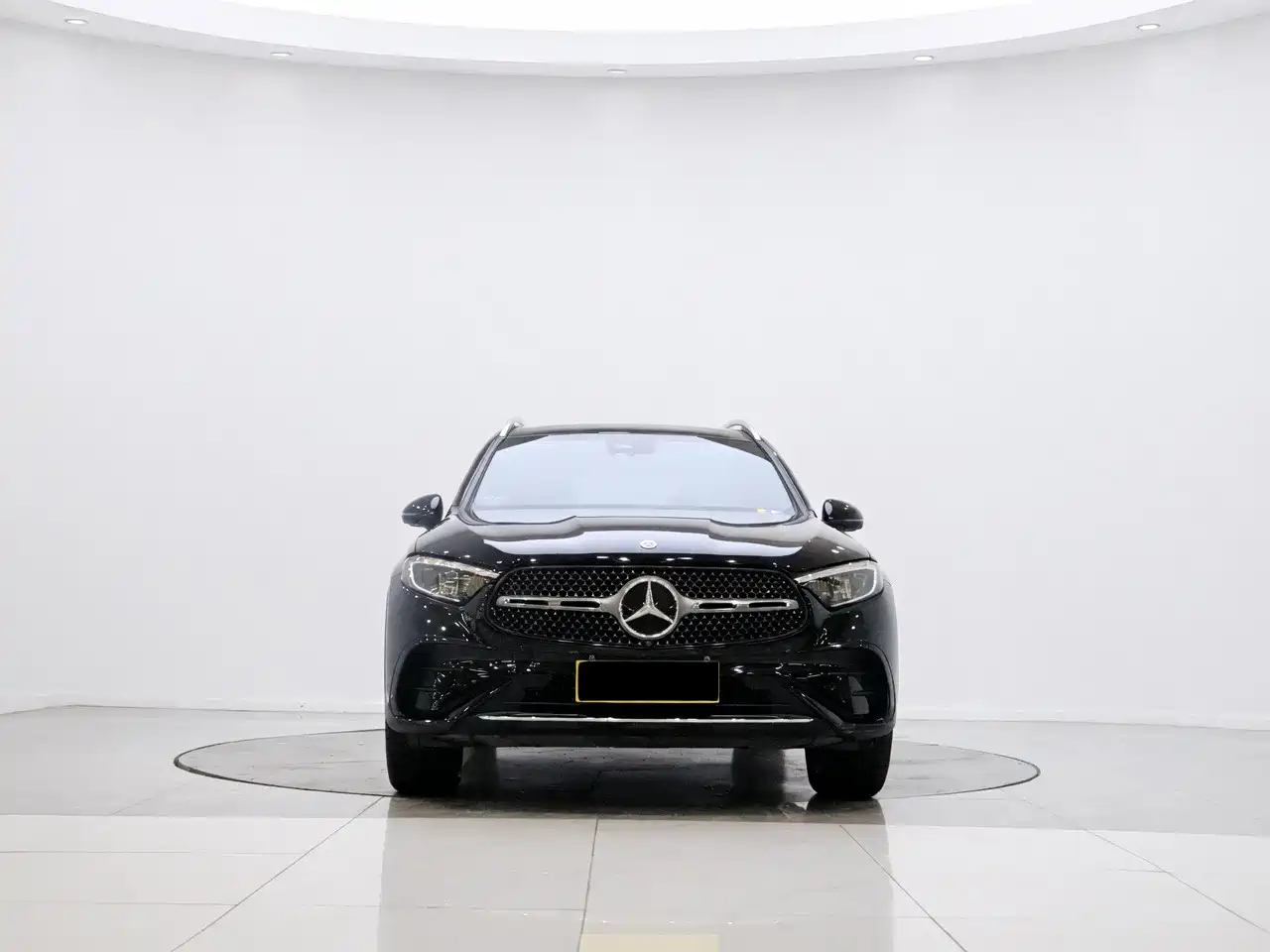 Mercedes-Benz GLC 2023 GLC 300 L 4MATIC Sport 5-Seater фото 2
