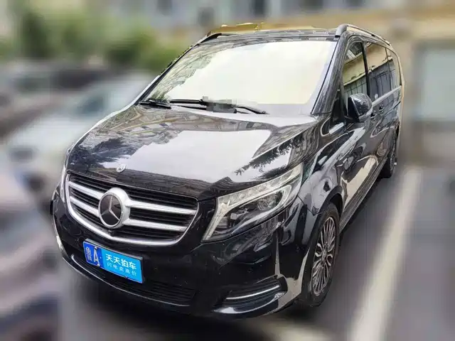 Mercedes-Benz V-Class 2018 V 260 L Premium Long Version China V — фото 1