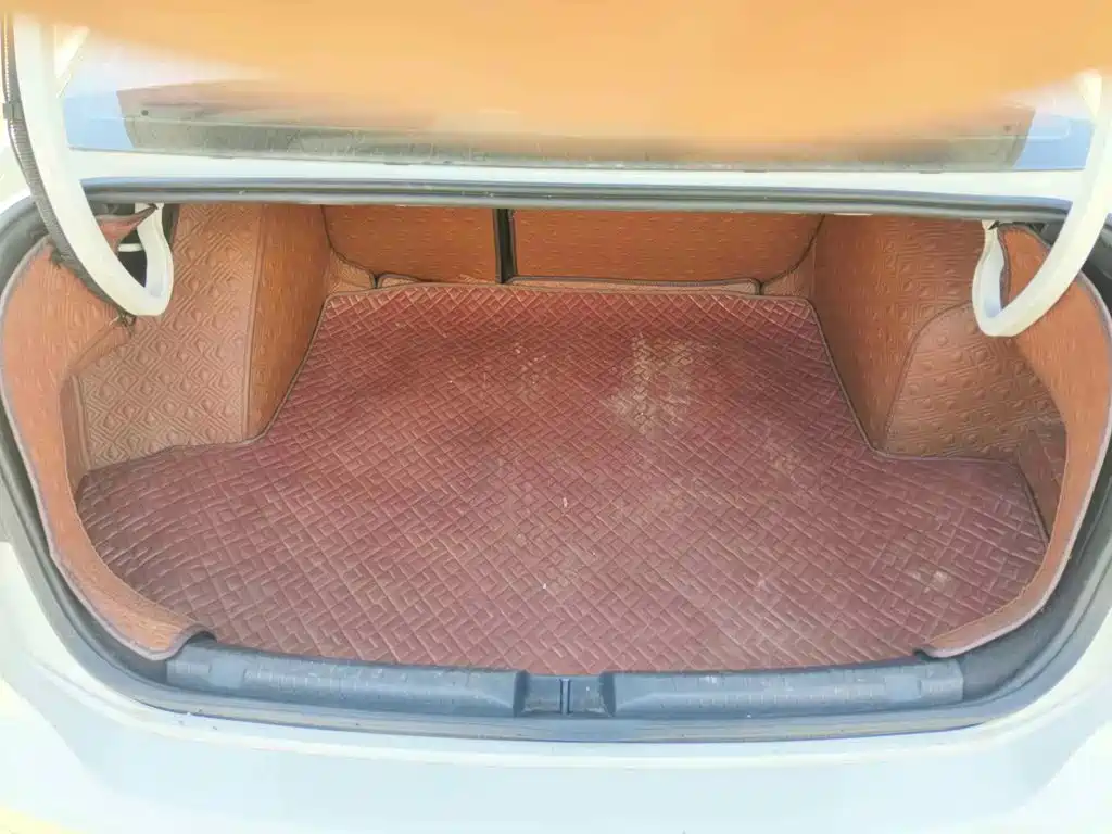 صورة 13 - Volkswagen Lavida