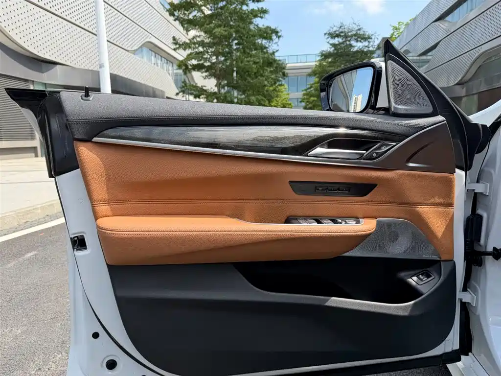 BMW 6 Series GT 2021 630i M Sport Package фото 14