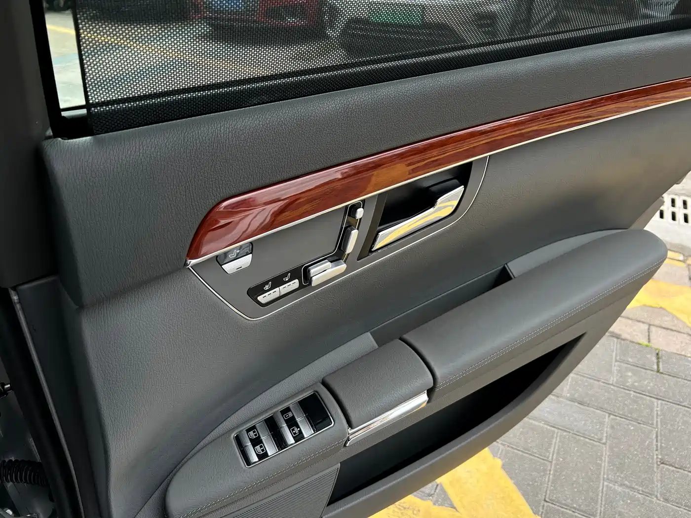 Mercedes-Benz S-Class фото 14