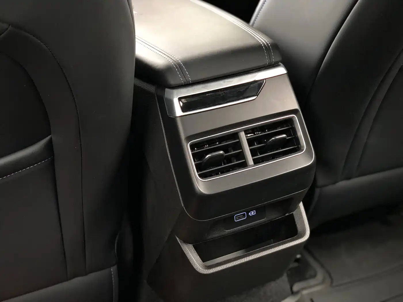 Фото 25 - Geely Preface