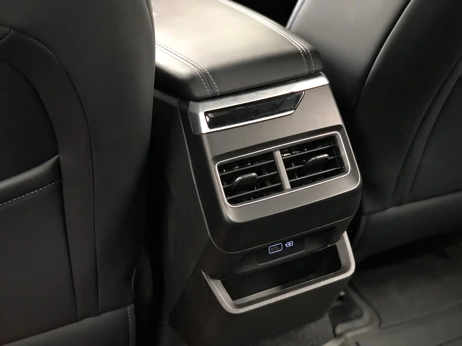 Фото 25 - Geely Preface